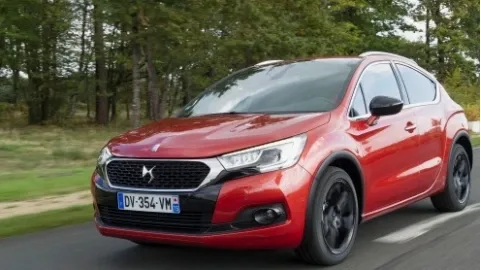 Image crossover. Citroen DS 4 Crossback presented in Ukraine