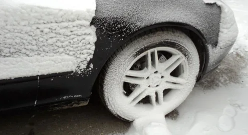 Due to snow, Kyiv is being closed to trucks
