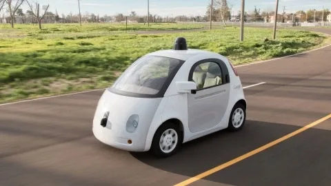 Google хочет создать сеть зарядок для беспилотных электромобилей