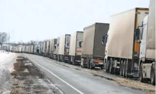 Україна та Росія знімають обмеження на транзит фур