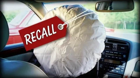 Руководство Honda Motor идет в отставку из-за подушек