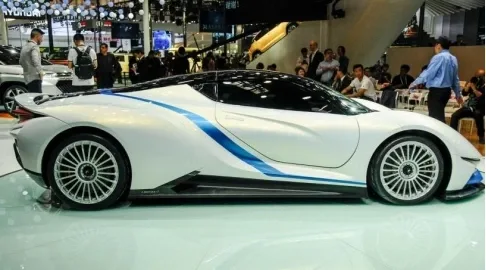 Chinese electric supercar Acrfox-7 will hit the market at the end of the year