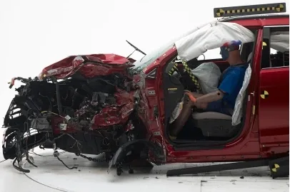 Hyundai Santa Fe 2017 received the highest safety award