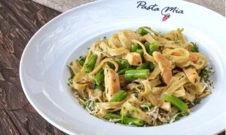 Легендарный песто, гигантская пицца и другие вкусы Лигурии в ресторанах Pasta Mia