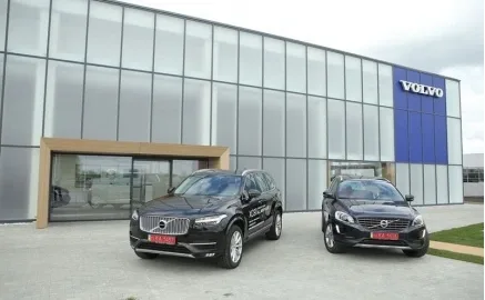 В Киеве открыли концептуальный центр Volvo и показали флагманский седан S90