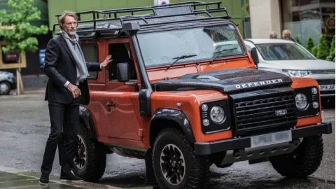 British billionaire wants to revive Land Rover Defender