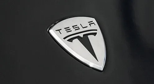 Tesla Motors has reached an agreement to purchase SolarCity