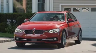 BMW висміяла Tesla у рекламному ролику