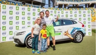 Мережа «ОККО» вручила третє Volvo, попереду – ще 2 розіграші авто