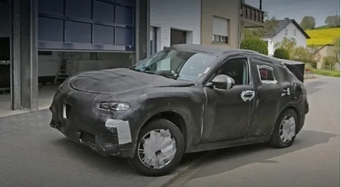 Дебют кроссовера Alfa Romeo Stelvio перенесли на ноябрь
