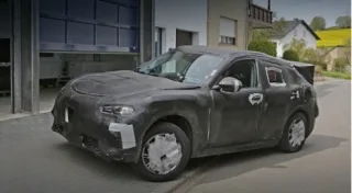 Дебют кросовера Alfa Romeo Stelvio перенесли на листопад