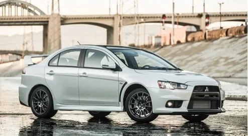 Последний Mitsubishi Lancer Evolution выставят на аукцион
