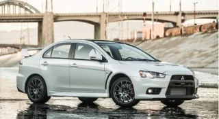 Останній Mitsubishi Lancer Evolution виставлять на аукціон