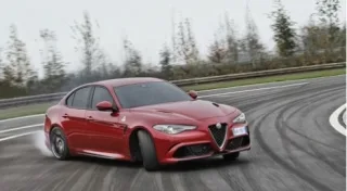 Alfa Romeo Giulia встановила новий рекорд на Нюрбургринзі
