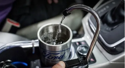 Ford хочет превращать конденсат в питьевую воду