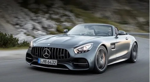 Mercedes представил открытую версию спорткара AMG GT