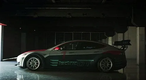 Tesla Model S получила гоночную версию