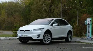 Тест-драйв Tesla Model X: знайомимося з найшвидшим кросовером