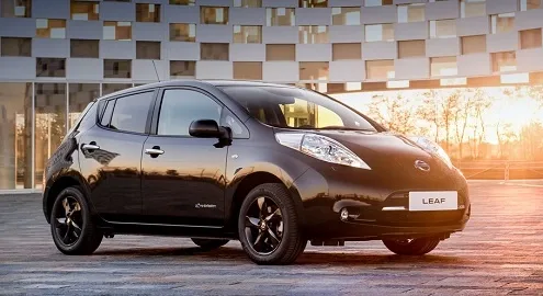 Электромобиль Nissan Leaf получил версию Black Edition