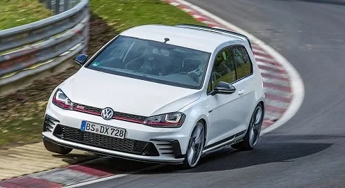 Volkswagen Golf GTI Clubsport S обновил рекорд Нюрбургринга