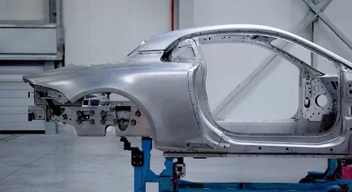 Renault показала кузов споркара Alpine A120