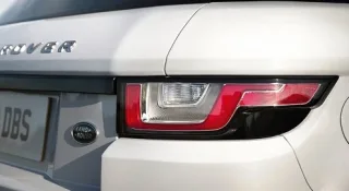У Женеві дебютує кросовер Range Rover Velar