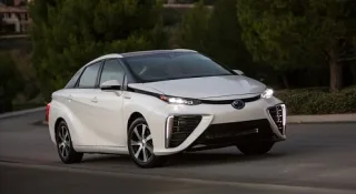 Toyota відкликає всі екземпляри моделі Mirai