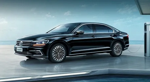 Volkswagen Fideon получил гибридную версию GTE
