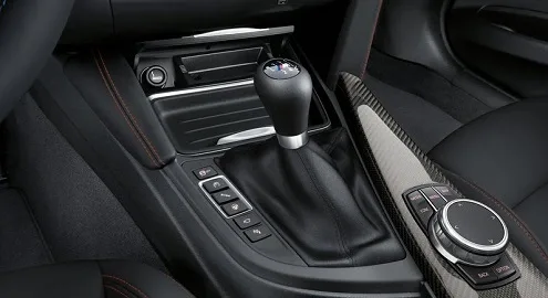 BMW top manager sees no prospects for 'robots' and 'mechanics'