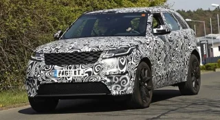 «Заряджена» версія кросовера Range Rover Velar помічена на тестах