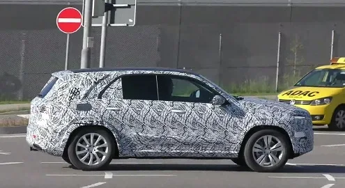 Новый Mercedes-Benz GLE выехал на тесты