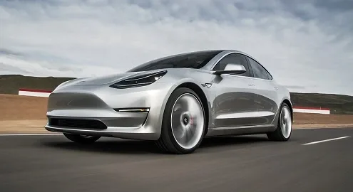 У электрокара Tesla Model 3 будет около 100 комплектаций