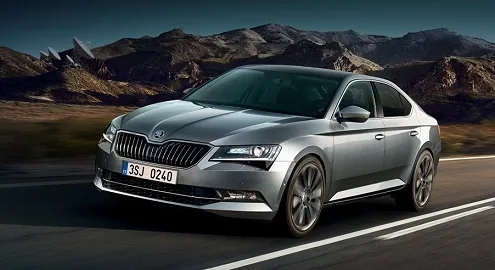 Skoda Superb отримала покращені комплектації