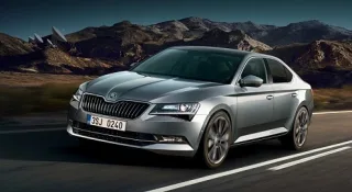 Skoda Superb отримала покращені комплектації