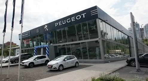 Группа компаний АИС открыла в Днепре концептуальный автоцентр Peugeot