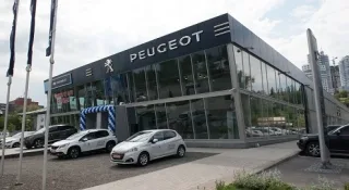 Група компаній АІС відкрила в Дніпрі концептуальний автоцентр Peugeot