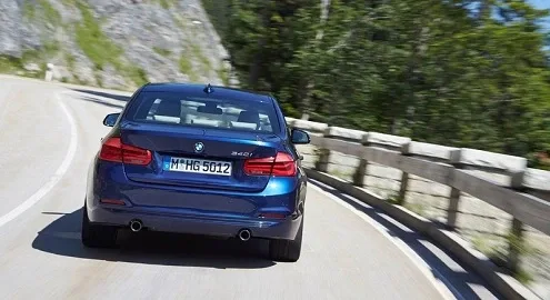 BMW привезе до Франкфурта електроседан 3 Series