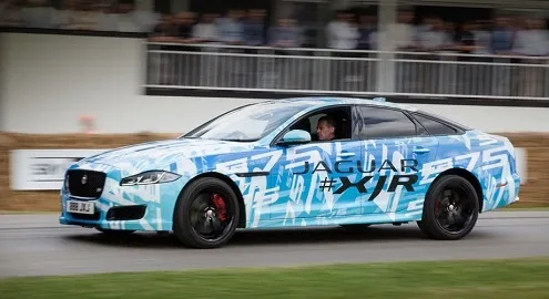 «Зарядженому» седану Jaguar XJR додадуть потужності
