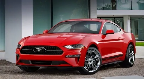 Ford повернув моделі Mustang класичну емблему