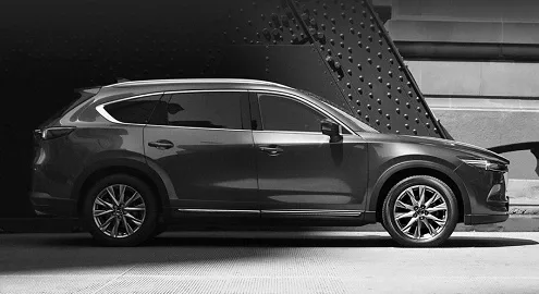 Mazda привідкрила зовнішність кросовера CX-8