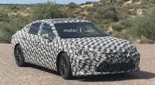Новий Lexus ES виїхав на тести