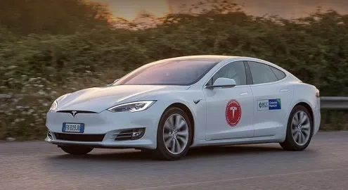 Electric car Tesla Model S traveled 1000 kilometers without recharging