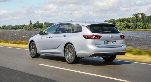 Проєкт кросовера на базі Opel Insignia вирішили відкласти