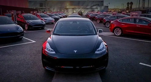 Tesla не справляется с производством электрокара Model 3