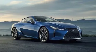 Інженери Lexus створили особливу фарбу