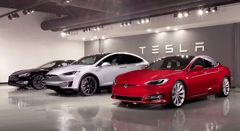 90% электрокаров Tesla имеют дефекты
