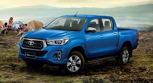 Пикап Toyota Hilux пережил рестайлинг