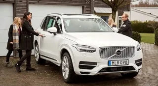 Тестувати безпілотні Volvo будуть шведські родини