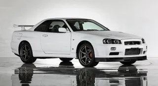 Майже новий Nissan GT-R у кузові R34 продадуть на аукціоні