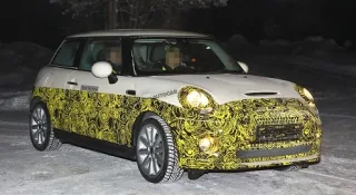 Електрокар Mini виїхав на зимові тести
